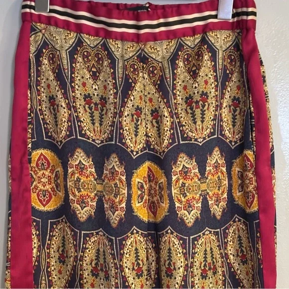 Zara| Fancy Red & Gold Scarf Print Wide Leg Silky Pull-on Pants Sz XS - Picture 2 of 6